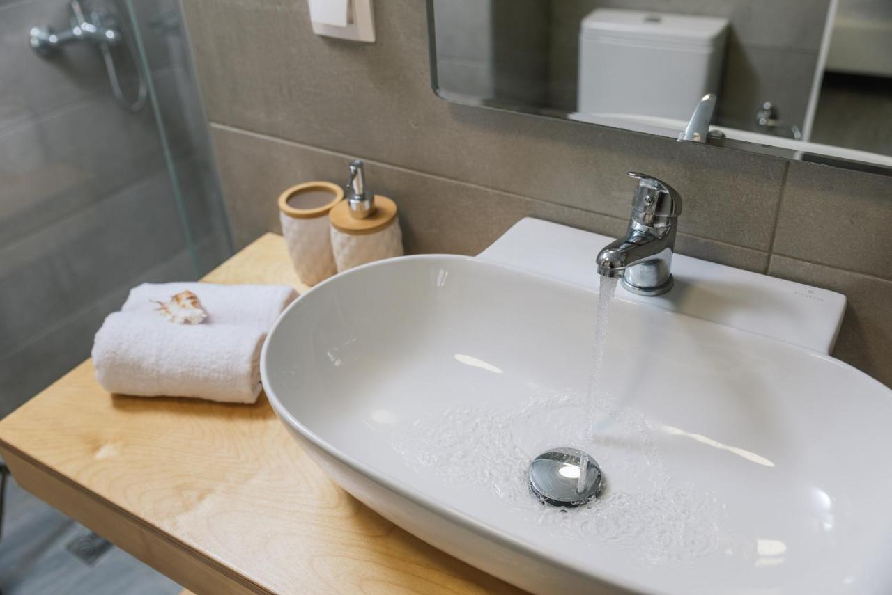 Ermis Luxury Suites&apartments
