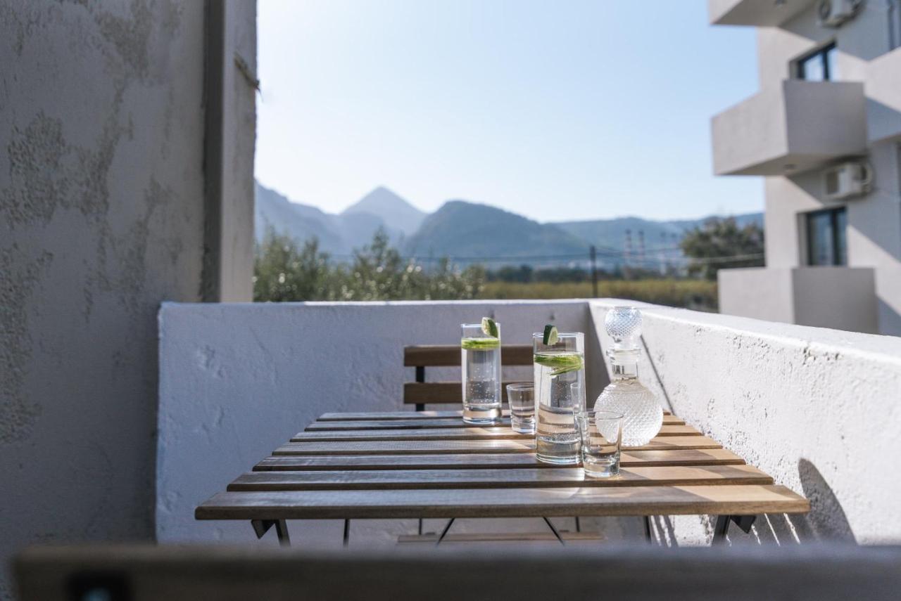 Ermis Luxury Suites&apartments *
